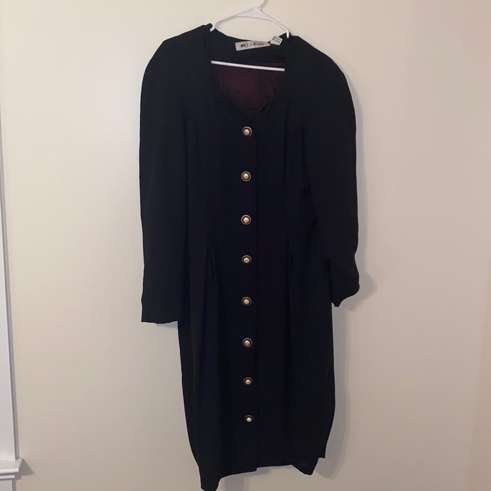 Ms. Chaus Vintage Dress w/ button detail